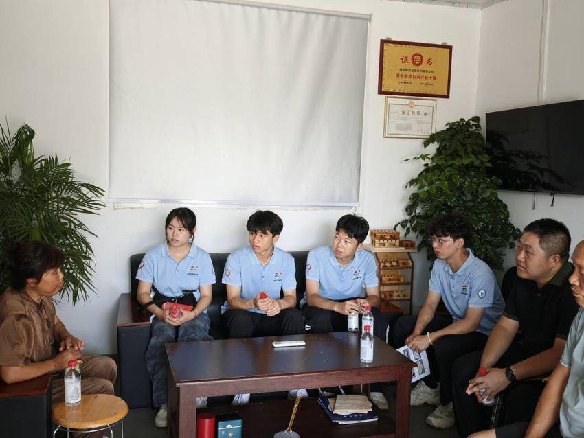 从课堂到田野:走访乡间寻路径,产业调研助振兴.docx 从课堂到田野:走访乡间寻路径,产业调研助振兴.docx