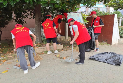 机电工程学院青年志愿服务队进关南社区开展打扫卫生志愿服务活动